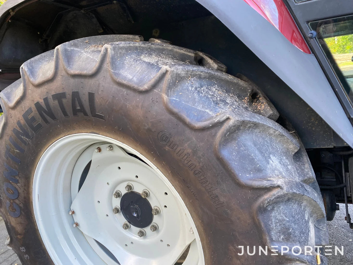 Valtra T160 med frontlyft