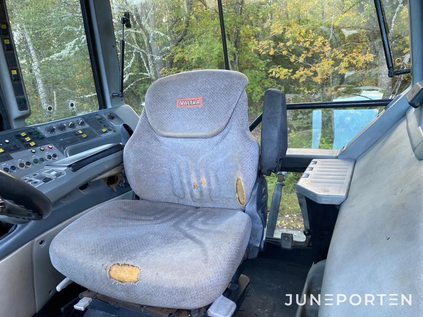 Valtra T160 med frontlyft