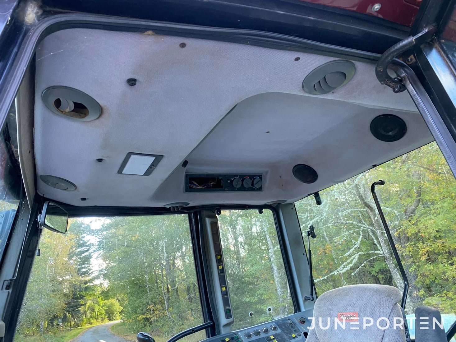 Valtra T160 med frontlyft