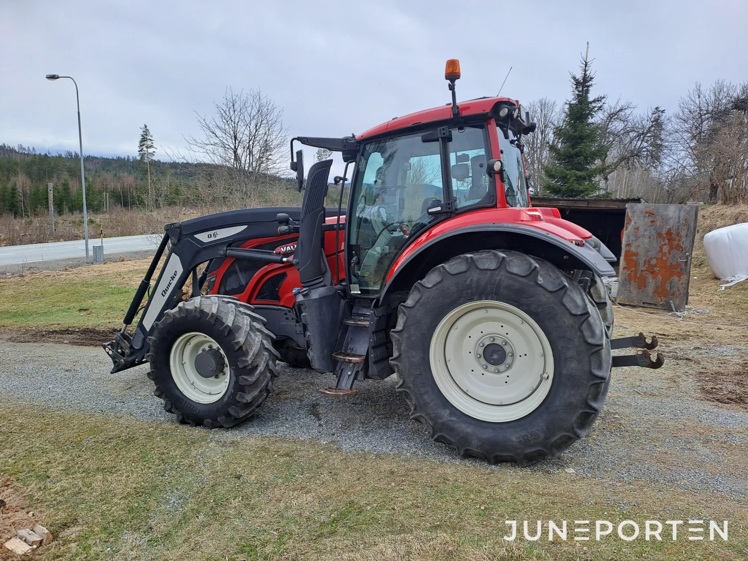 Valtra T174E med lastare