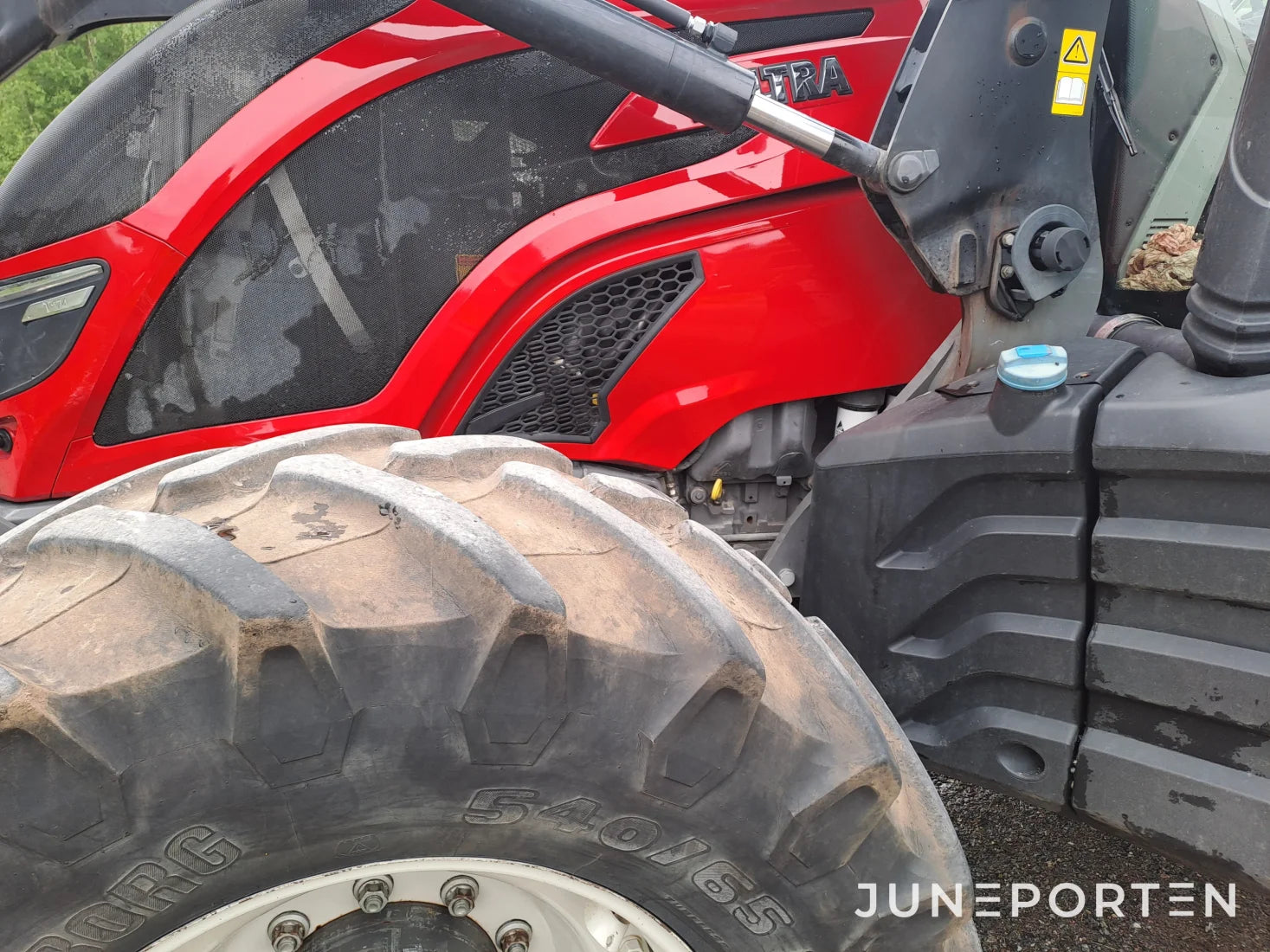 Valtra T174E med lastare