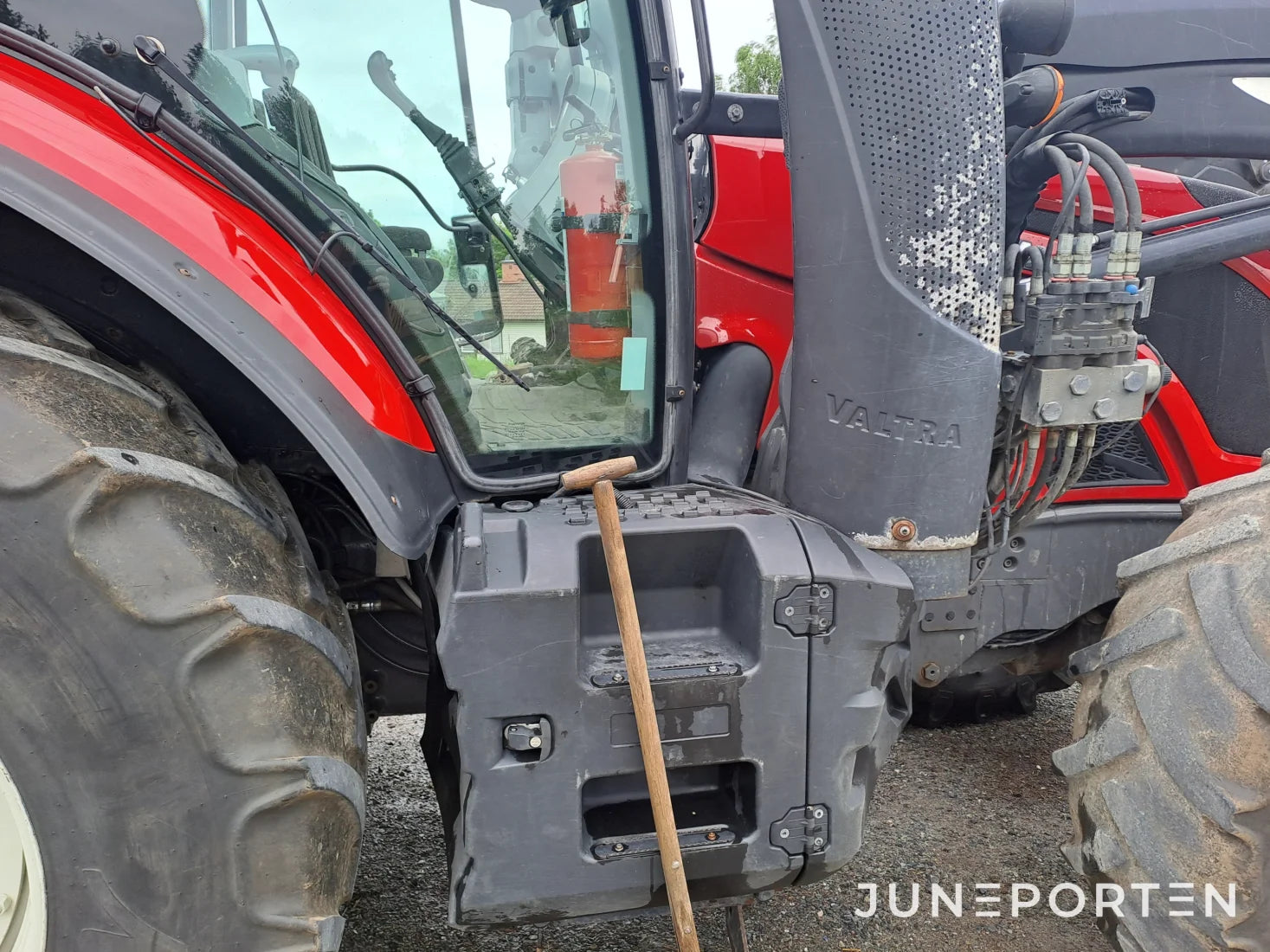 Valtra T174E med lastare