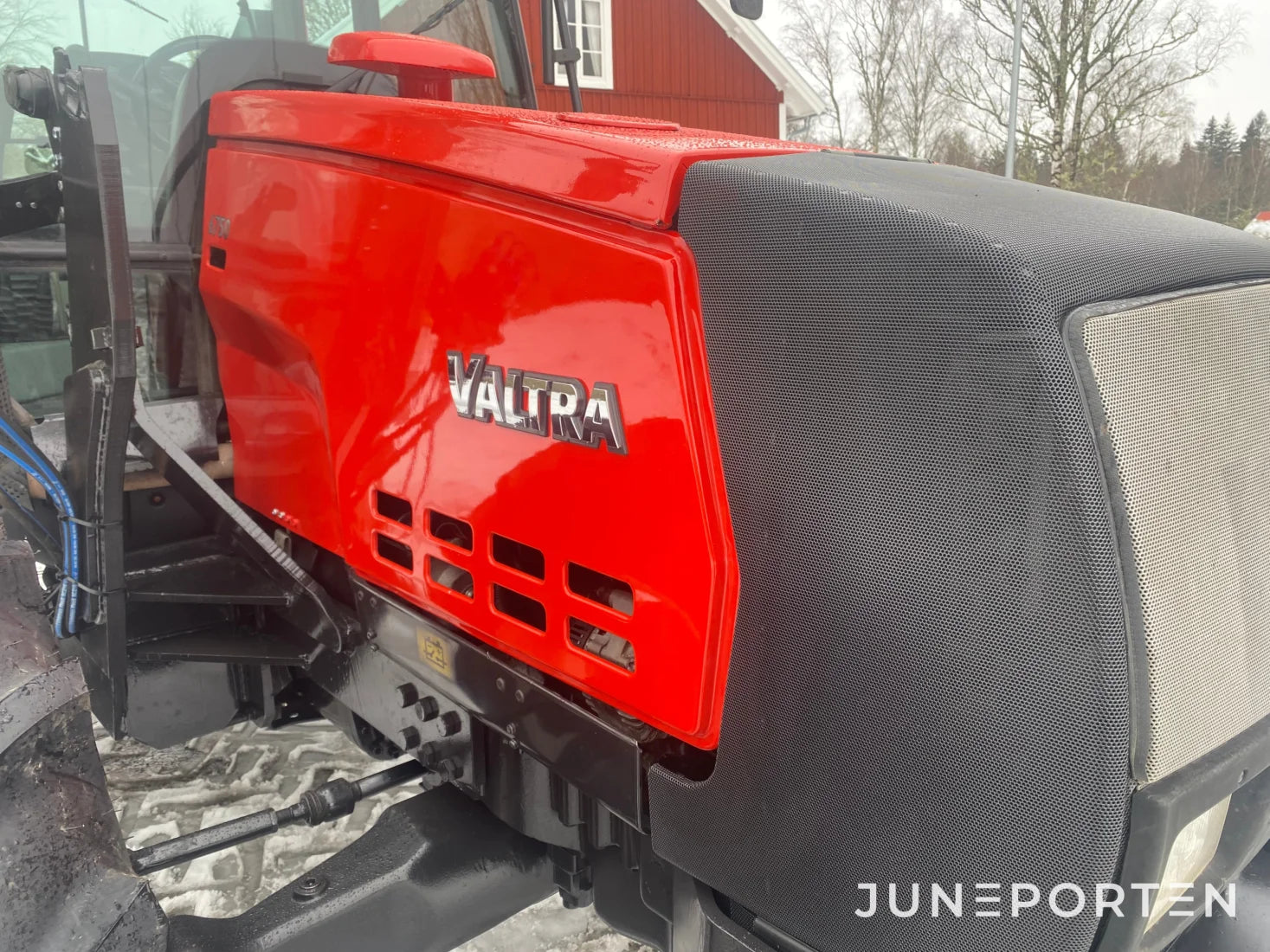 Valtra Valmet 6750 med lastarfäste