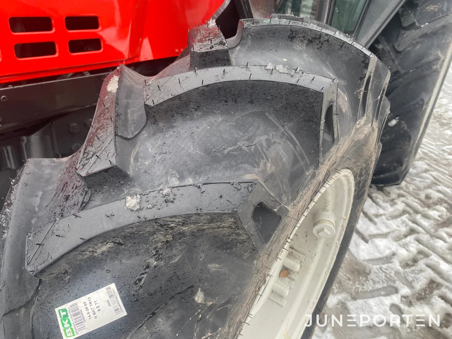 Valtra Valmet 6750 med lastarfäste
