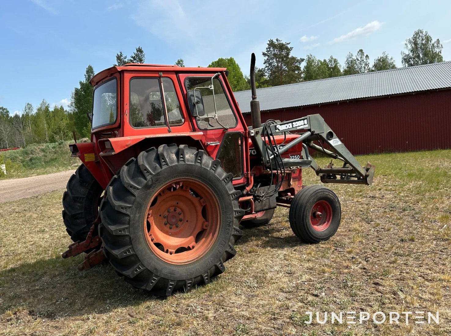 Volvo BM 2250 med lastare & skopa