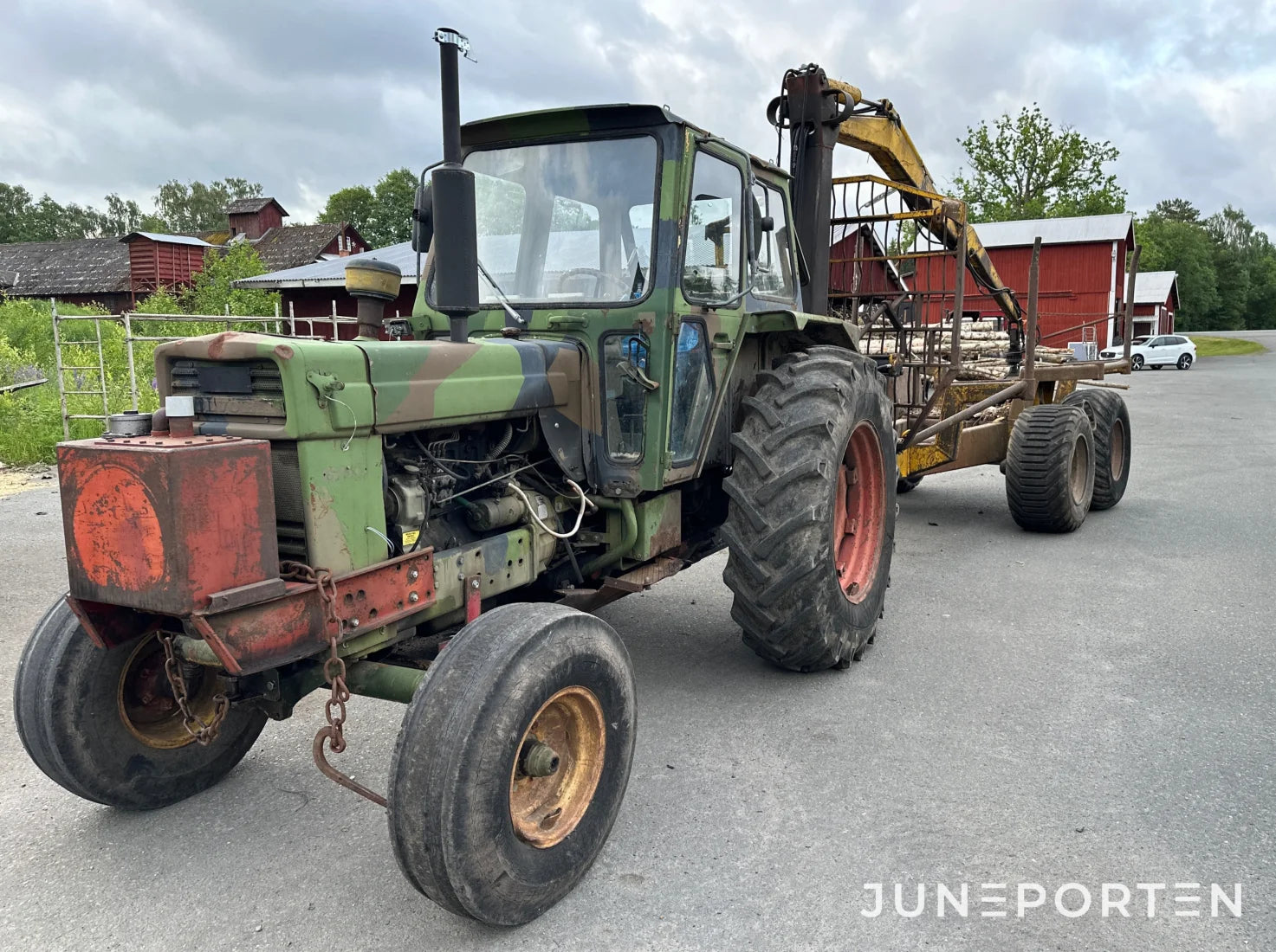 Volvo BM 650 med skogsvagn