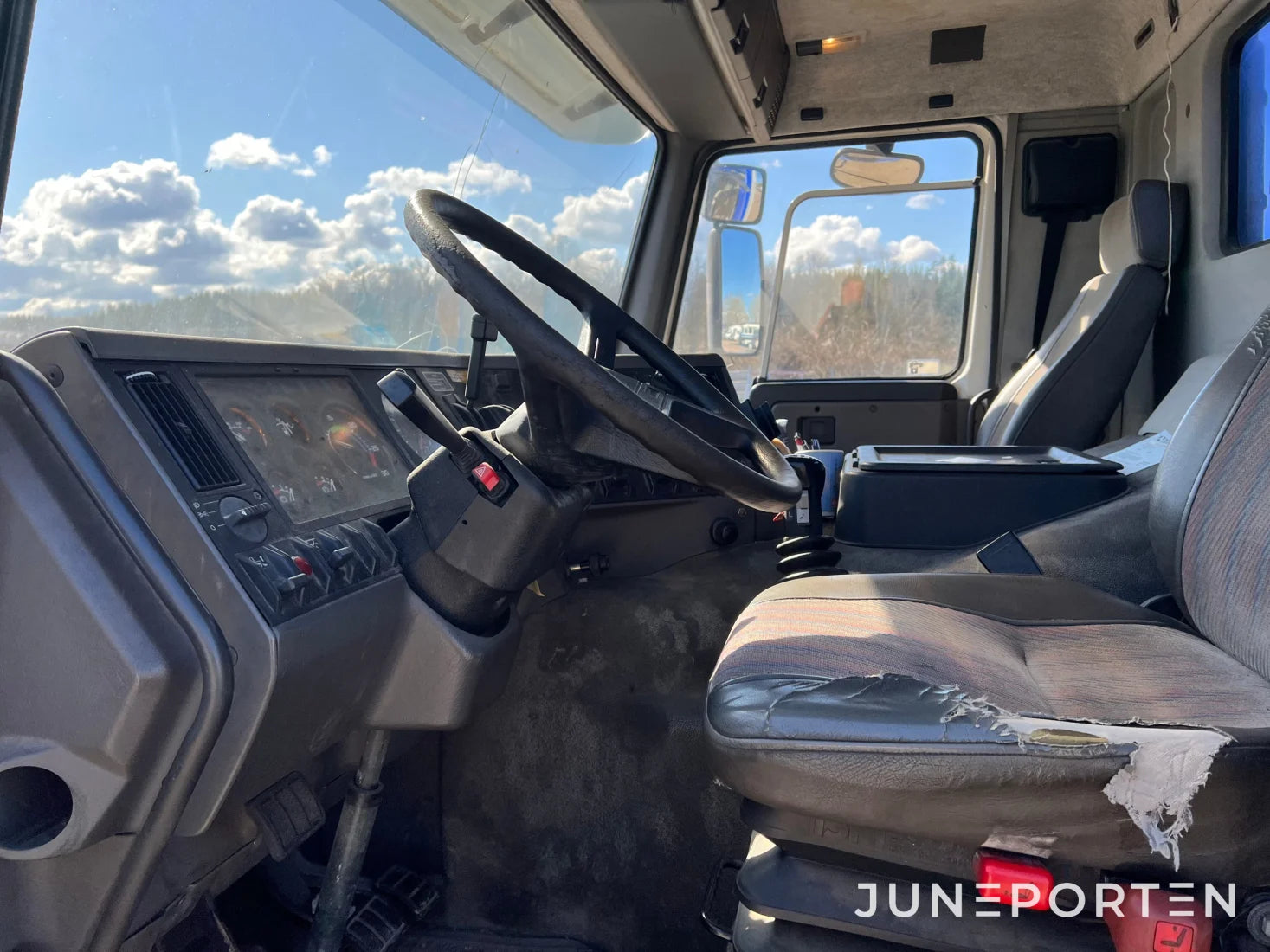 Volvo FL7 6X2