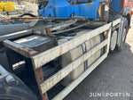 Volvo FM12 med lastväxlare & kran