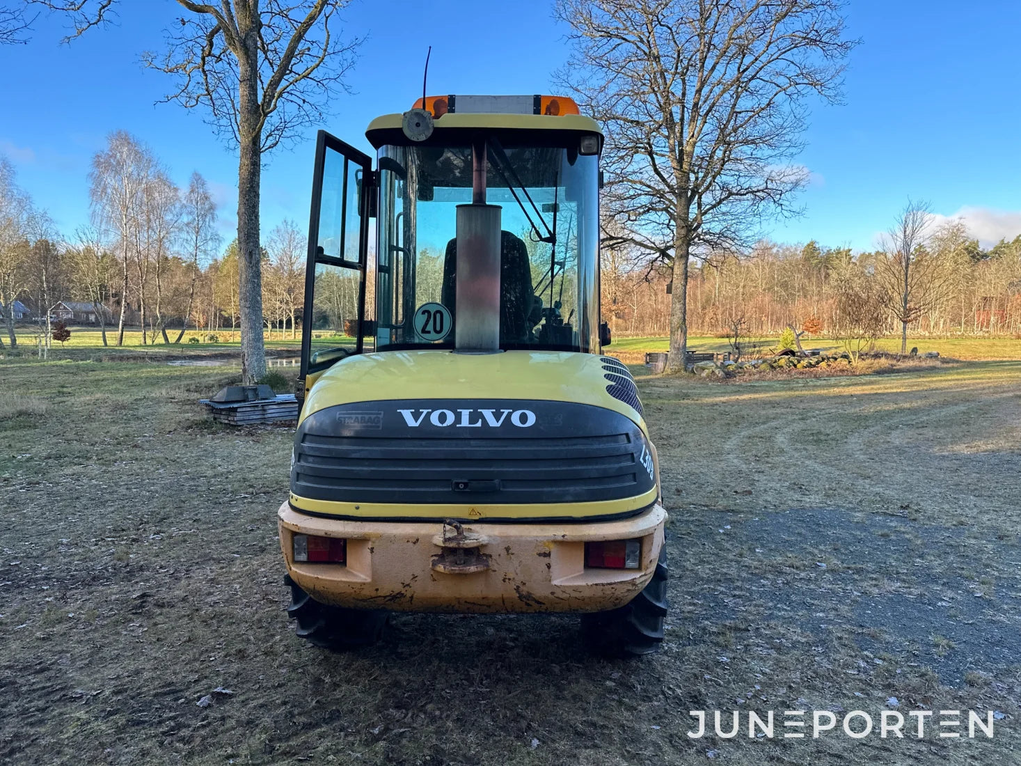 Lastmaskin Volvo L30 med skopa