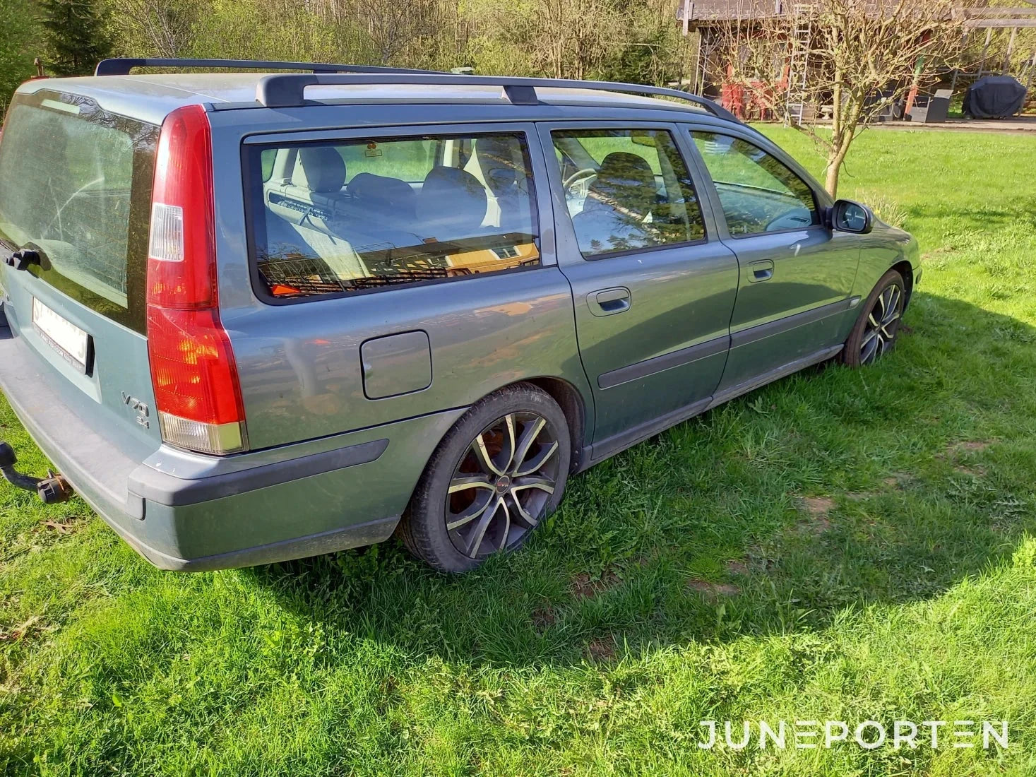 Volvo V70 2.4