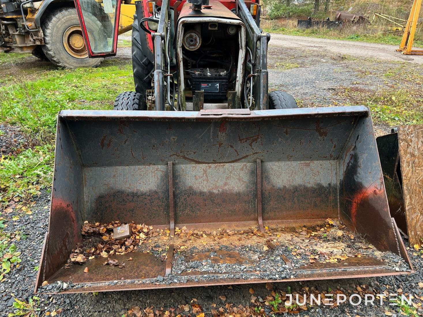 Massey Ferguson 575