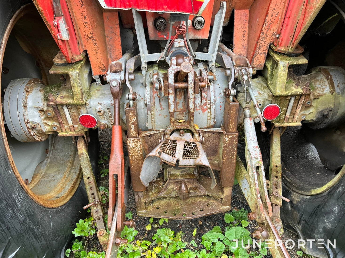 Massey Ferguson 575