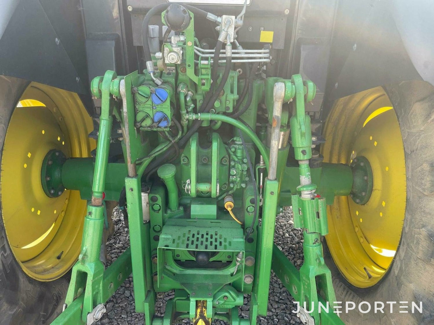 John Deere 6125M - 2013