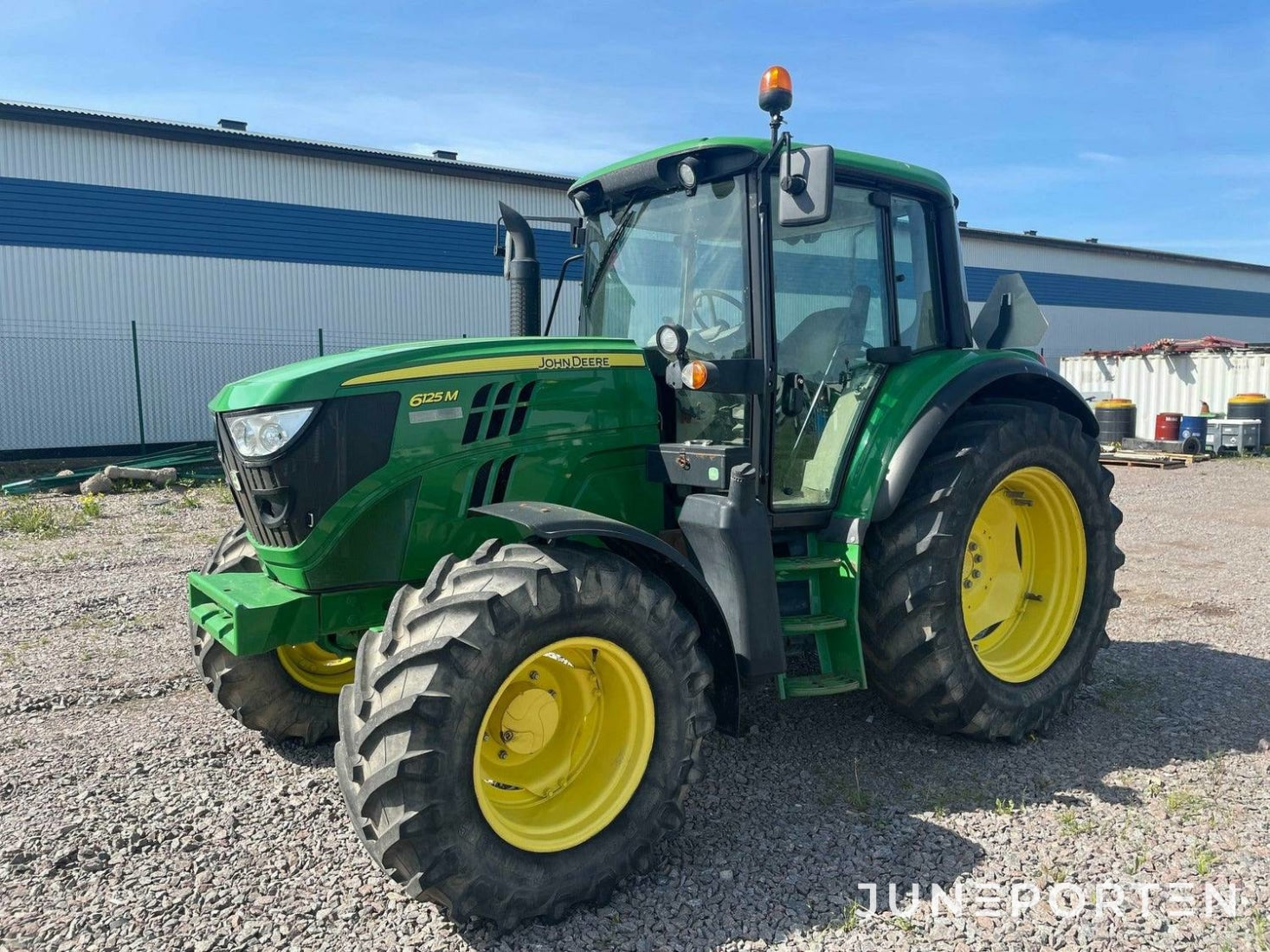 John Deere 6125M - 2013