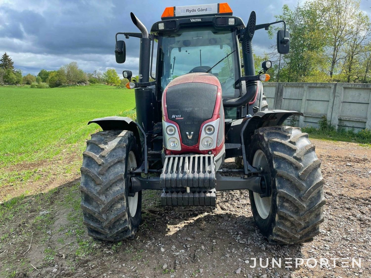 Valtra N123 Hitech 5 - 2014