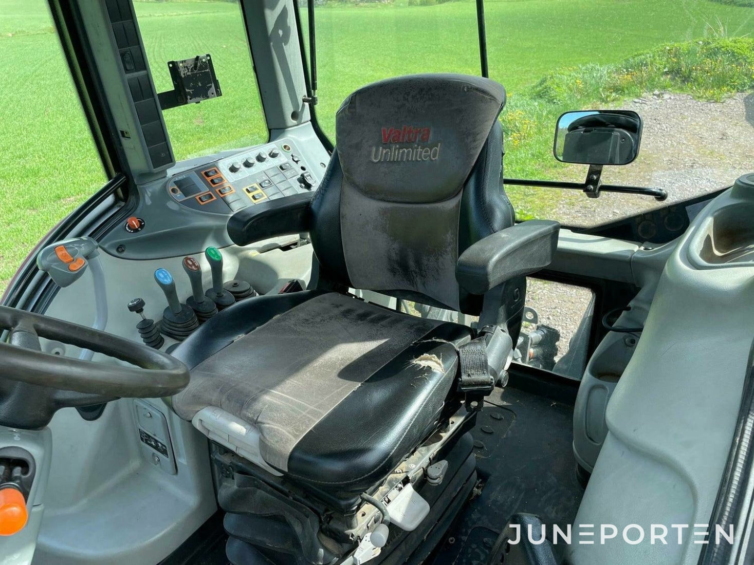 Valtra N123 Hitech 5 - 2014