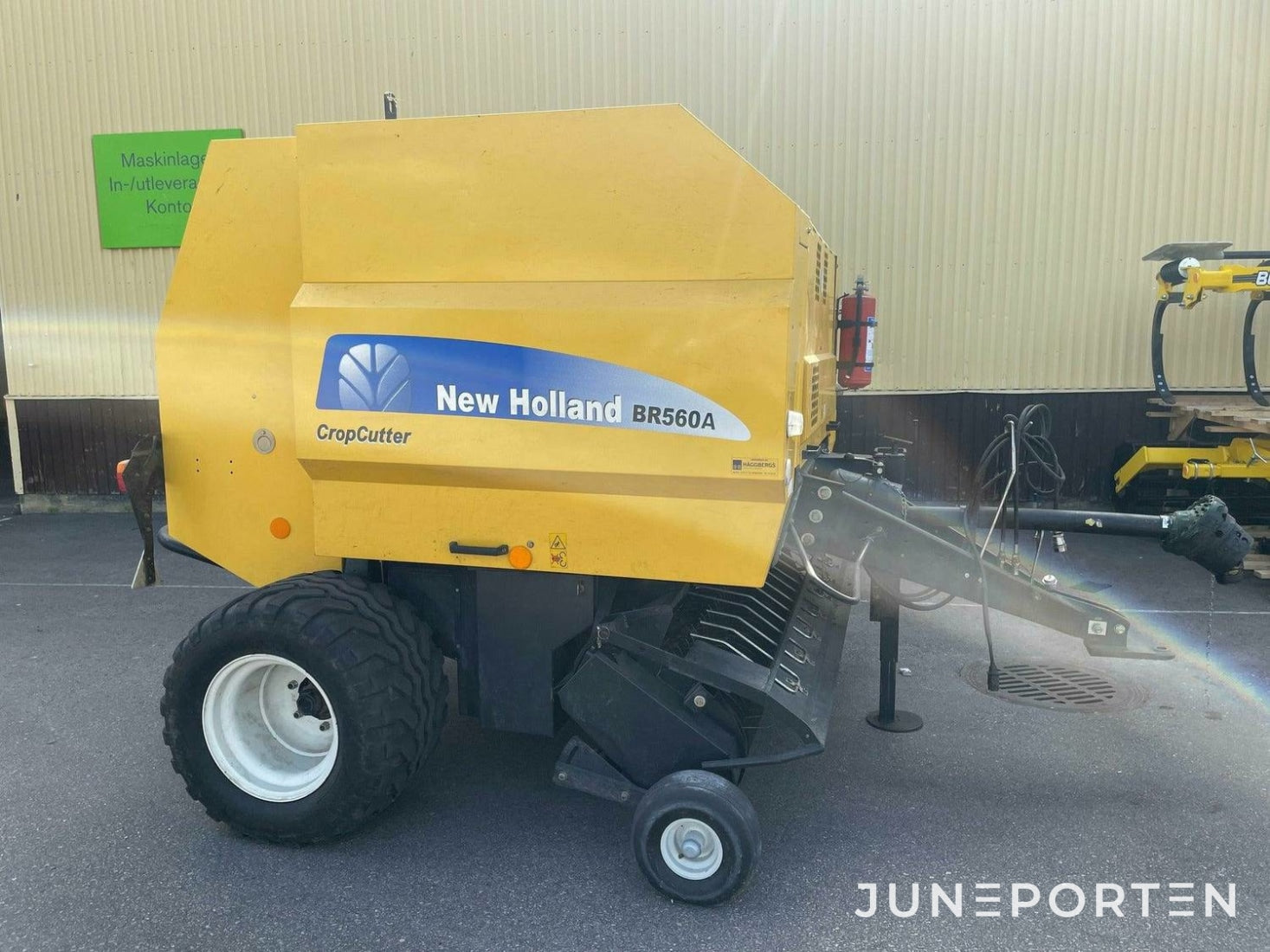 Rundbalspress New Holland BR560A - 2006