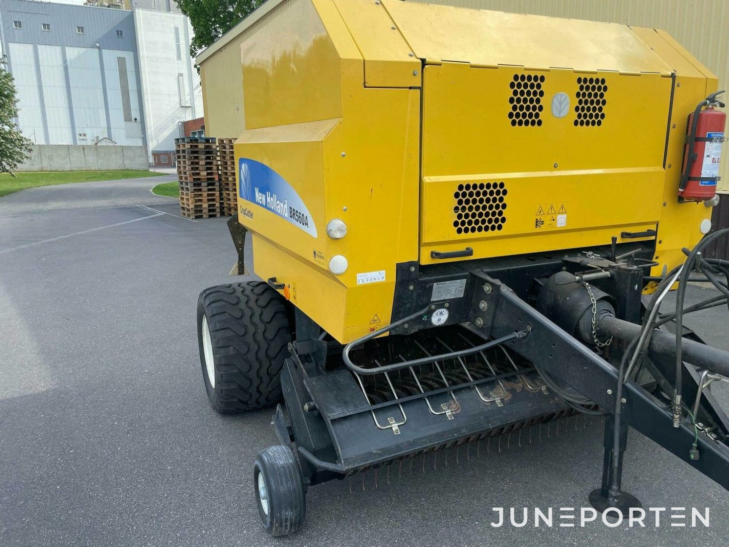 Rundbalspress New Holland BR560A - 2006