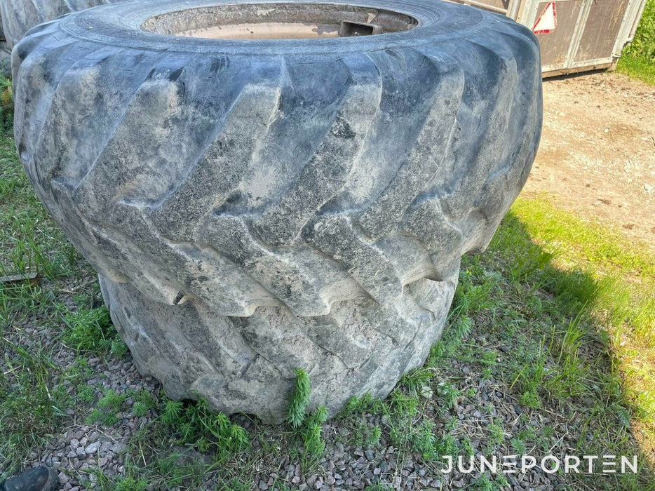 Kompletta hjul till lastmaskin - Juneporten