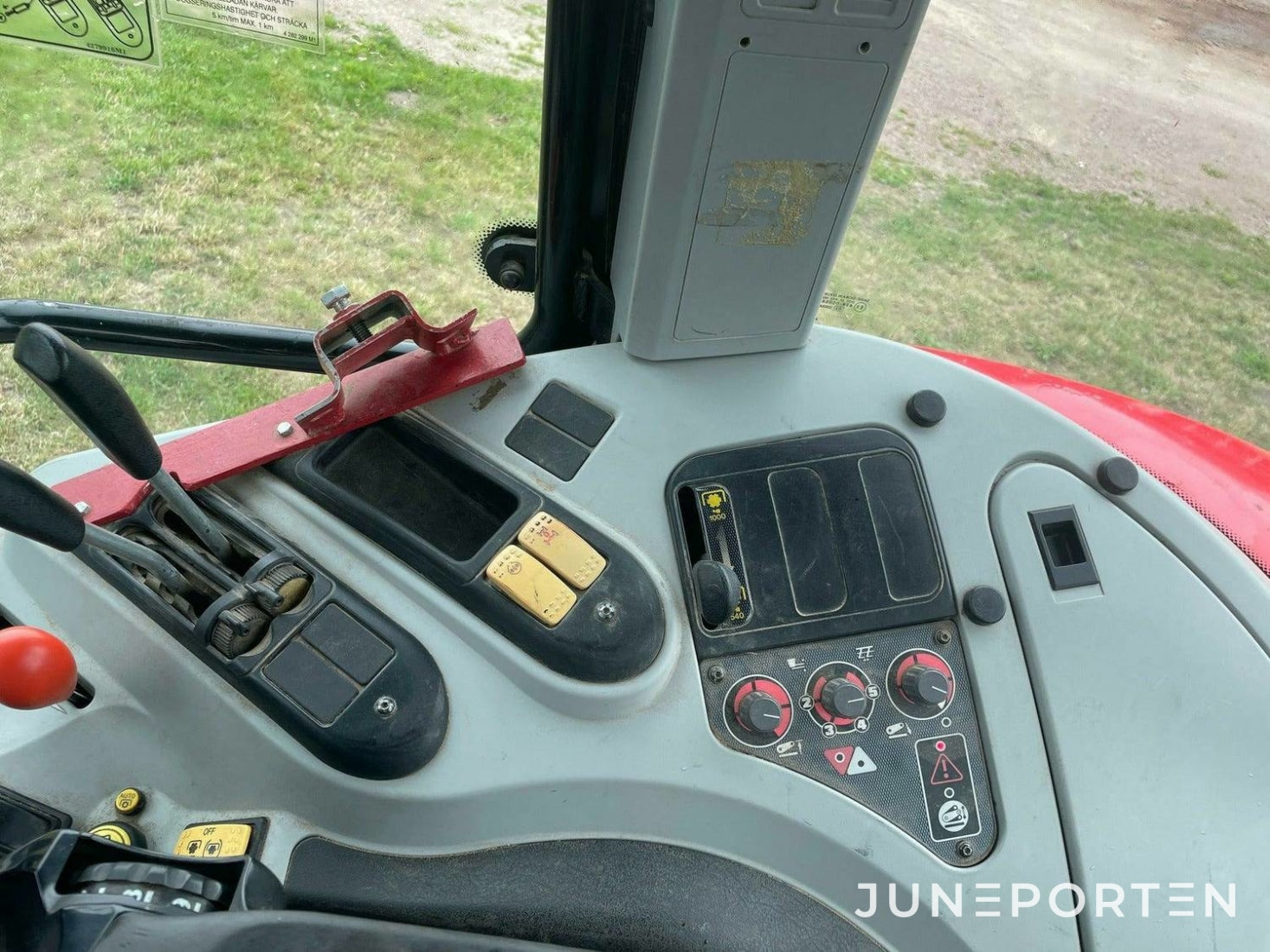 Massey Ferguson 6455 - 2009