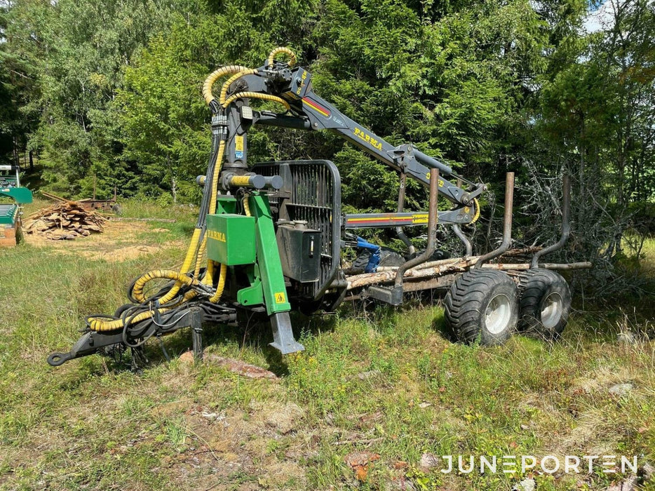Kesla Skogsvagn 90 HD med en farma kran - 2014 - Juneporten