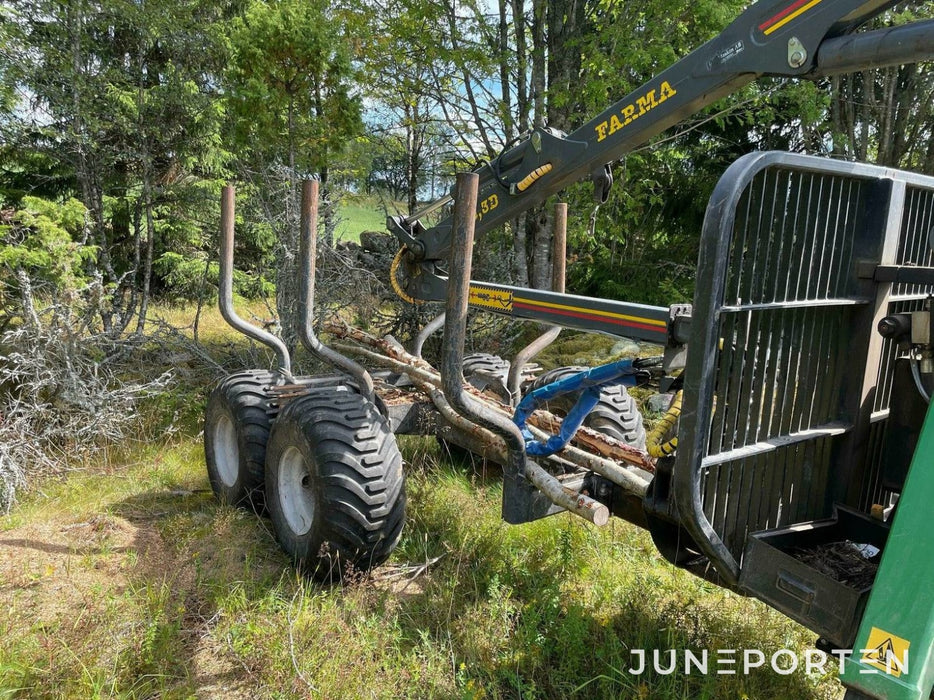 Kesla Skogsvagn 90 HD med en farma kran - 2014 - Juneporten