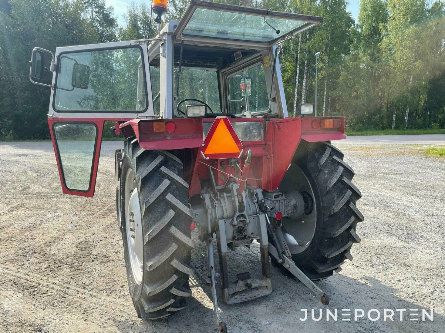 Massey Ferguson 565 med lastare & skopa - 1978