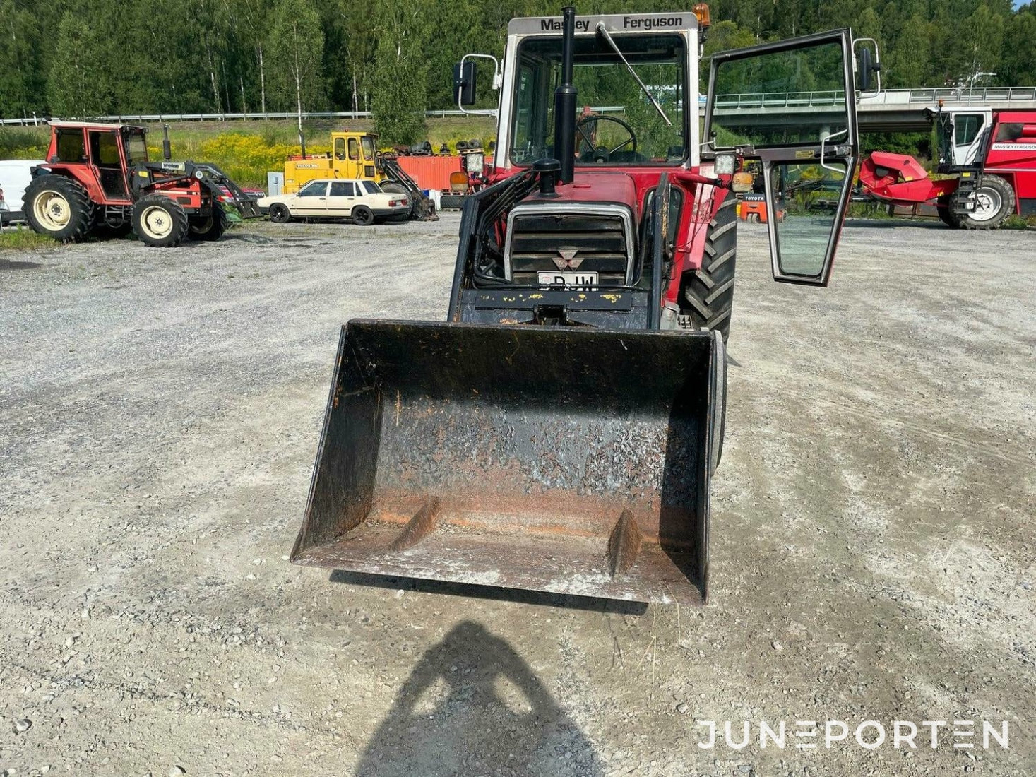 Massey Ferguson 565 med lastare & skopa - 1978