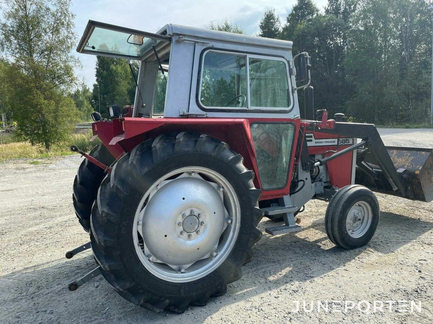 Massey Ferguson 565 med lastare & skopa - 1978