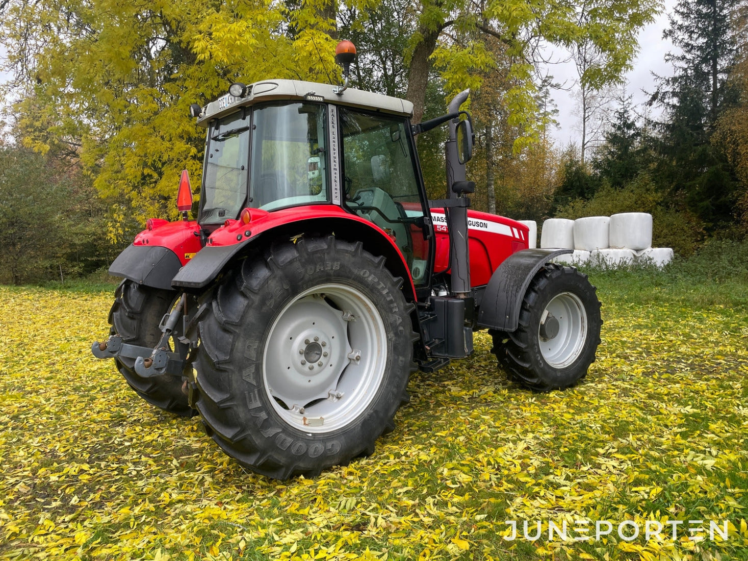 Massey Ferguson 5475 Dyna 4 med frontlyft
