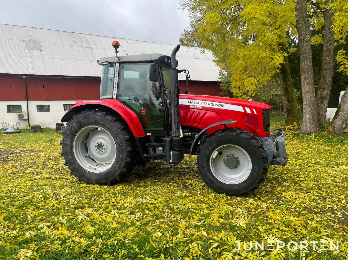 Massey Ferguson 5475 Dyna 4 med frontlyft