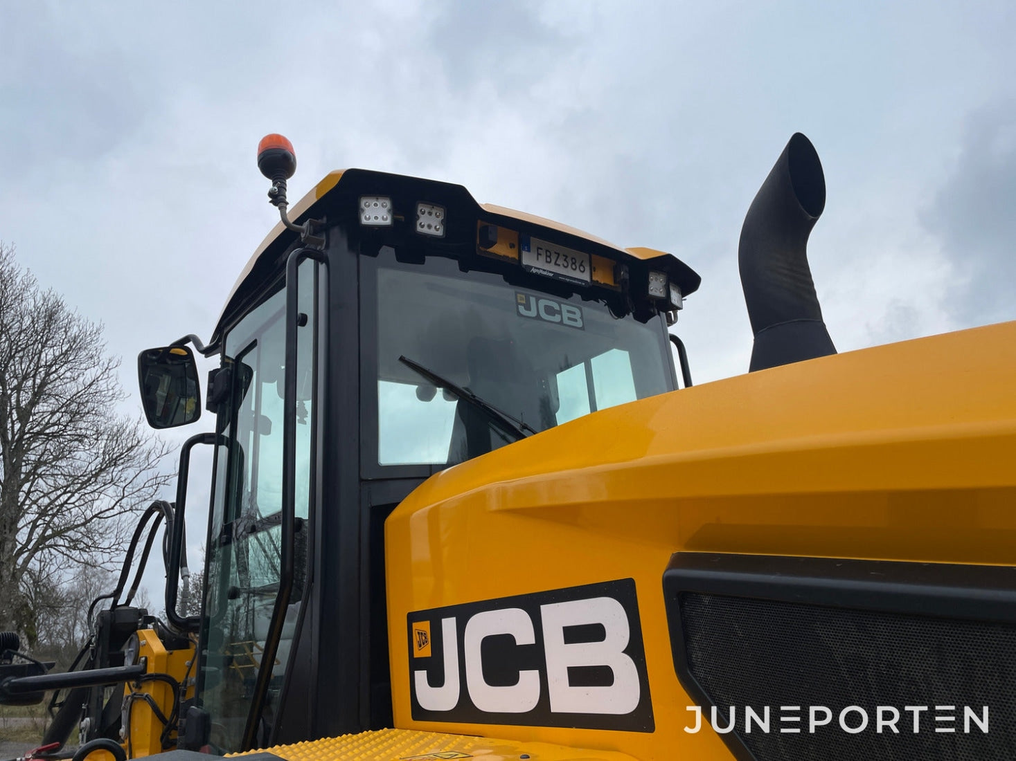 Hjullastare JCB 437 HT T4F