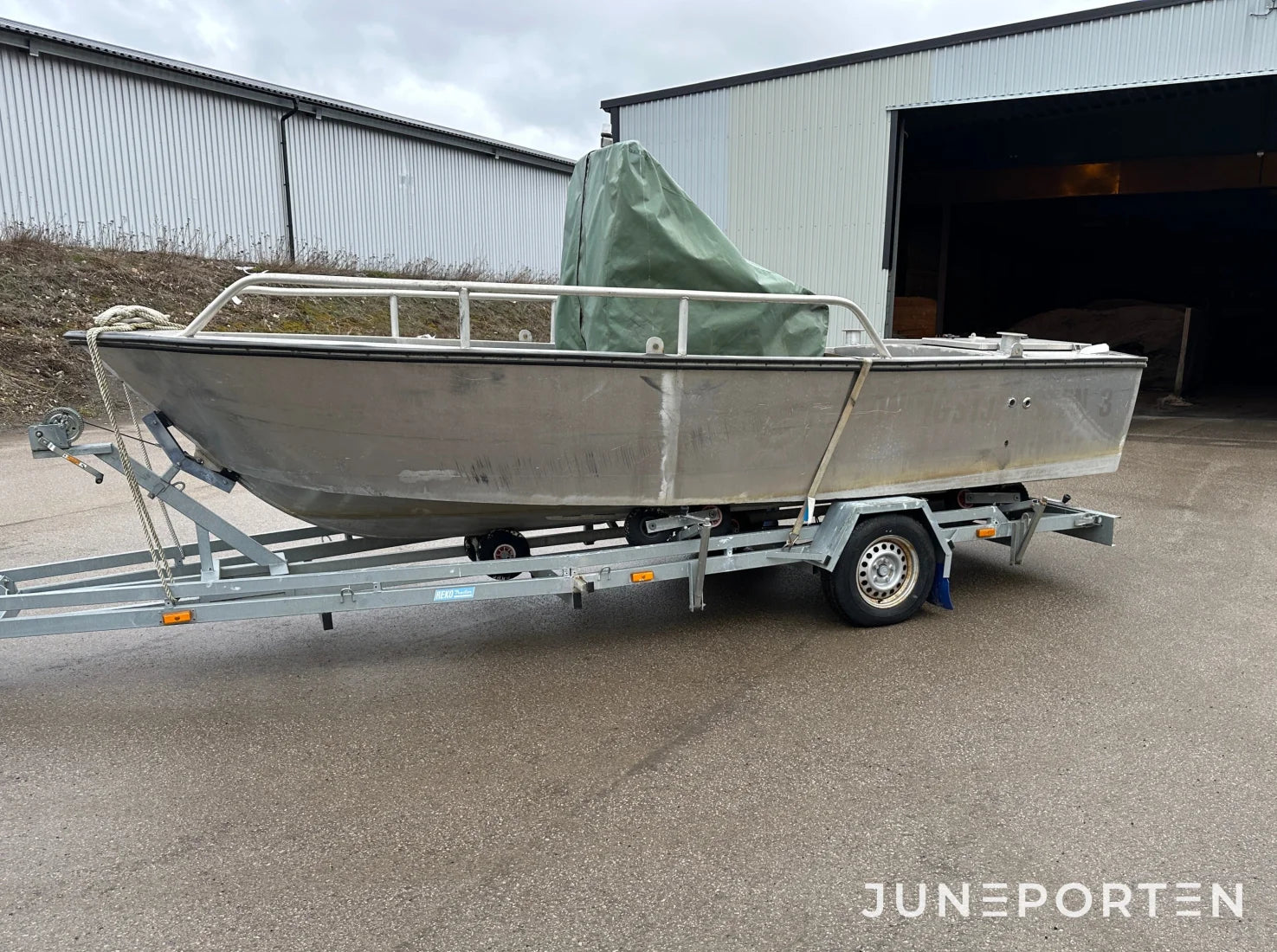 Aluminiumbåt Riwall 560 JE med trailer