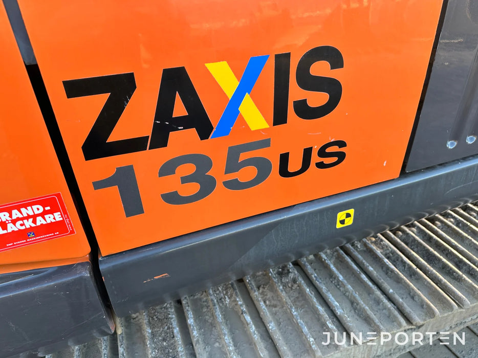 Bandgrävare Hitachi Zx 135 Us-5B Lastbil Truck & Entreprenad
