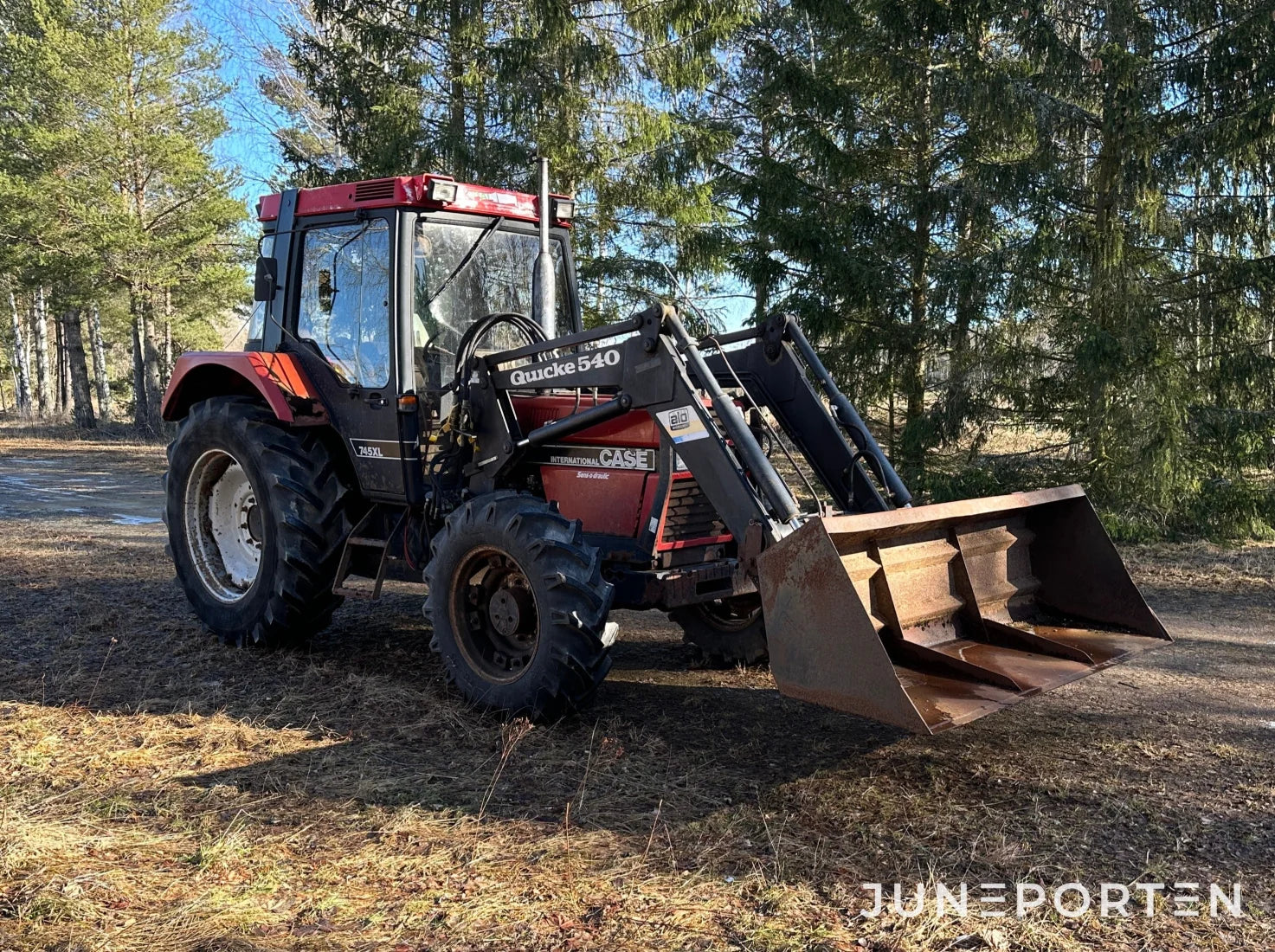 Case IH INT 745 AXL med lastare