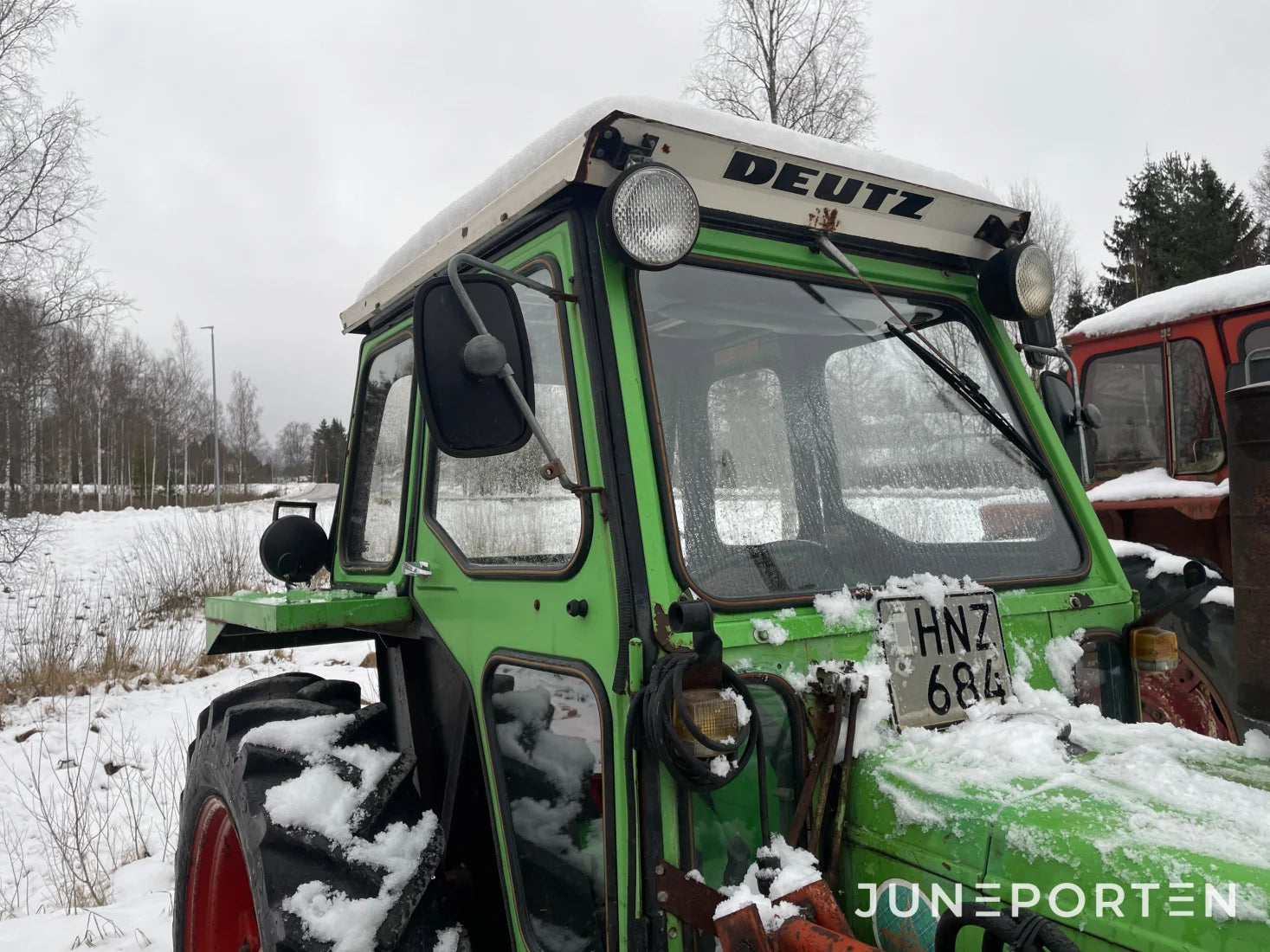 Deutz-Fahr D 5206 med lastare & skopa