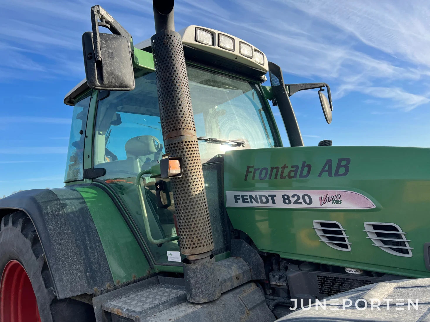 Fendt 820 Vario med tillbehör