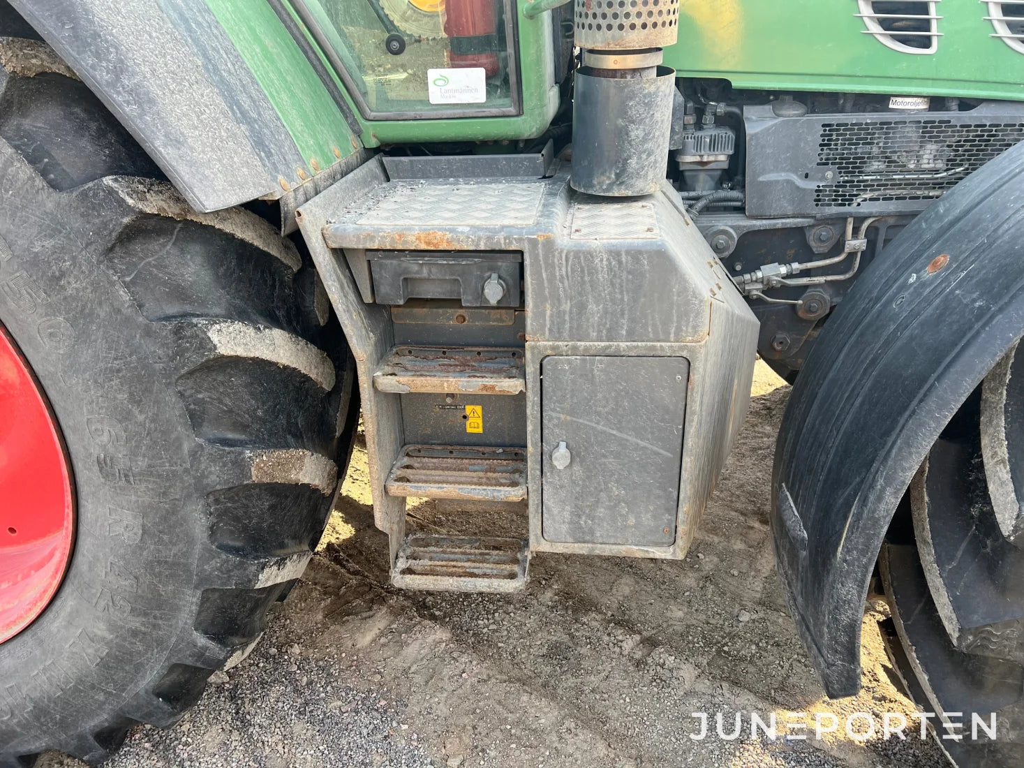 Fendt 820 Vario med tillbehör