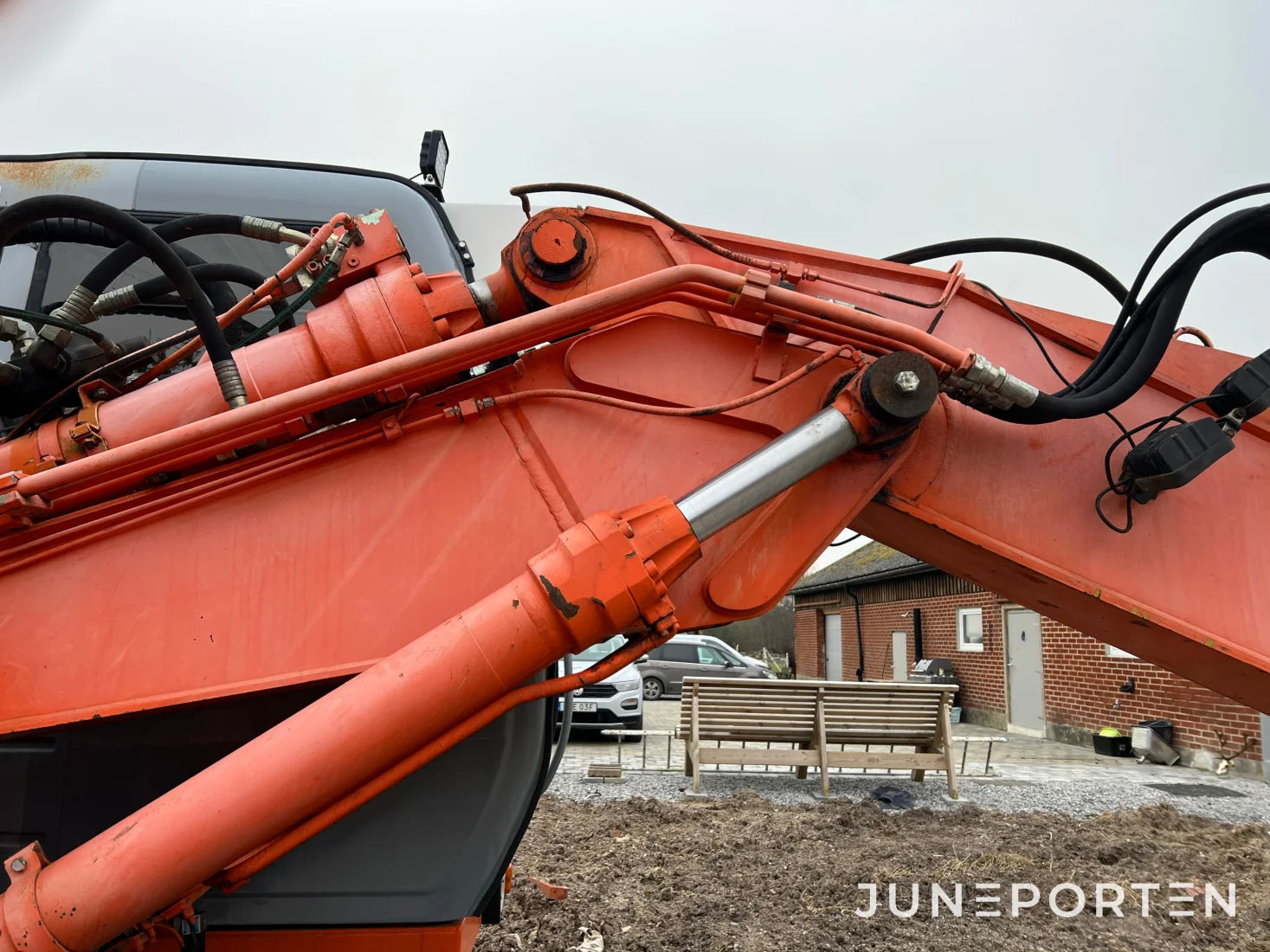 Hjulgrävare Hitachi-Fiat EX135W med skopor