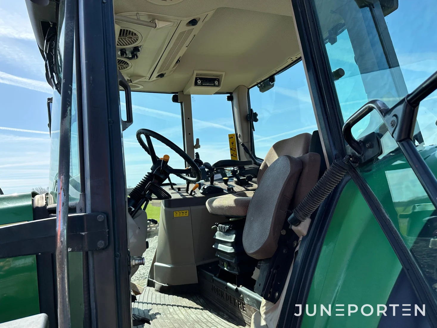 John Deere 6120 SE med lastare