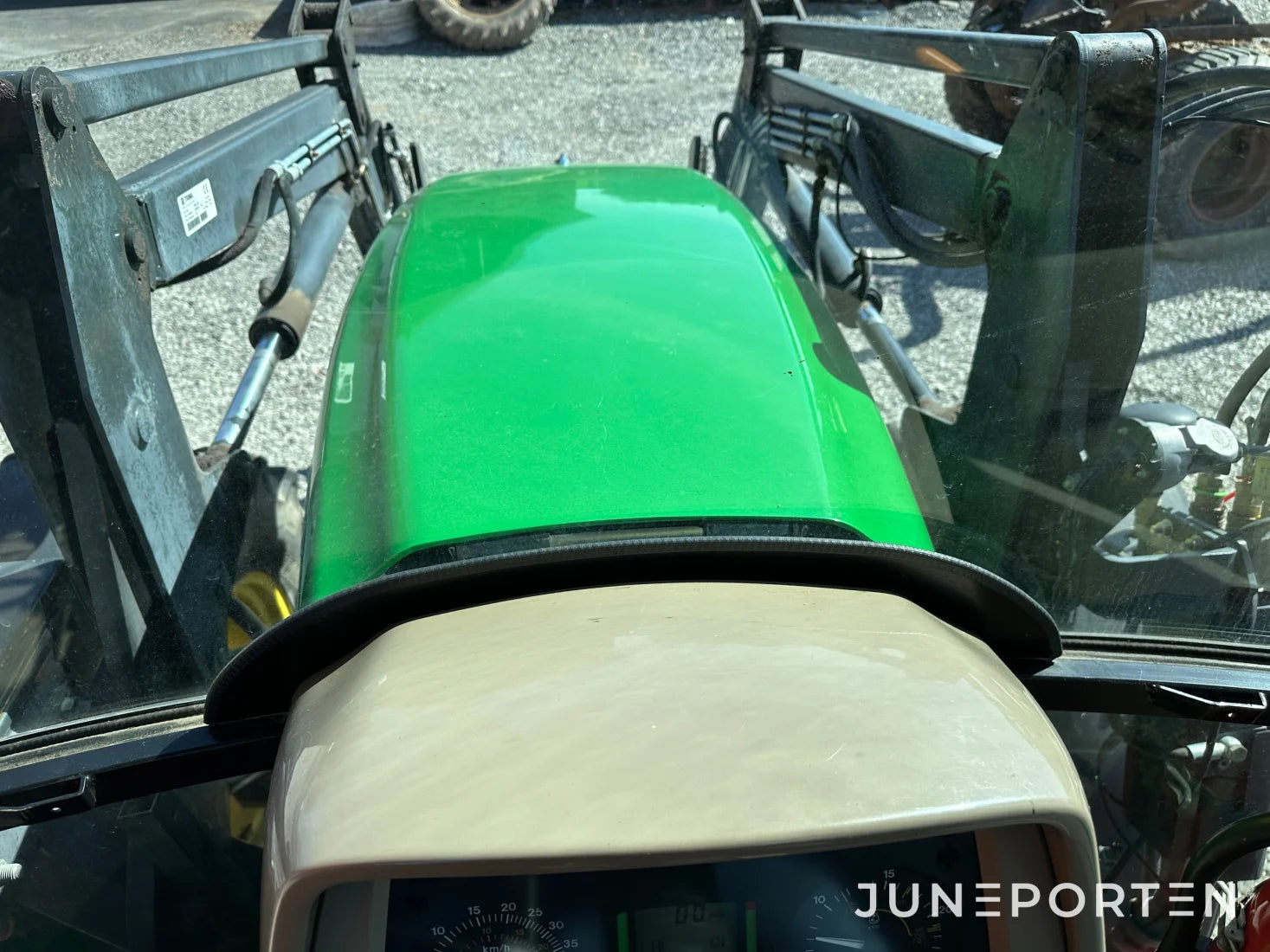 John Deere 6120 SE med lastare