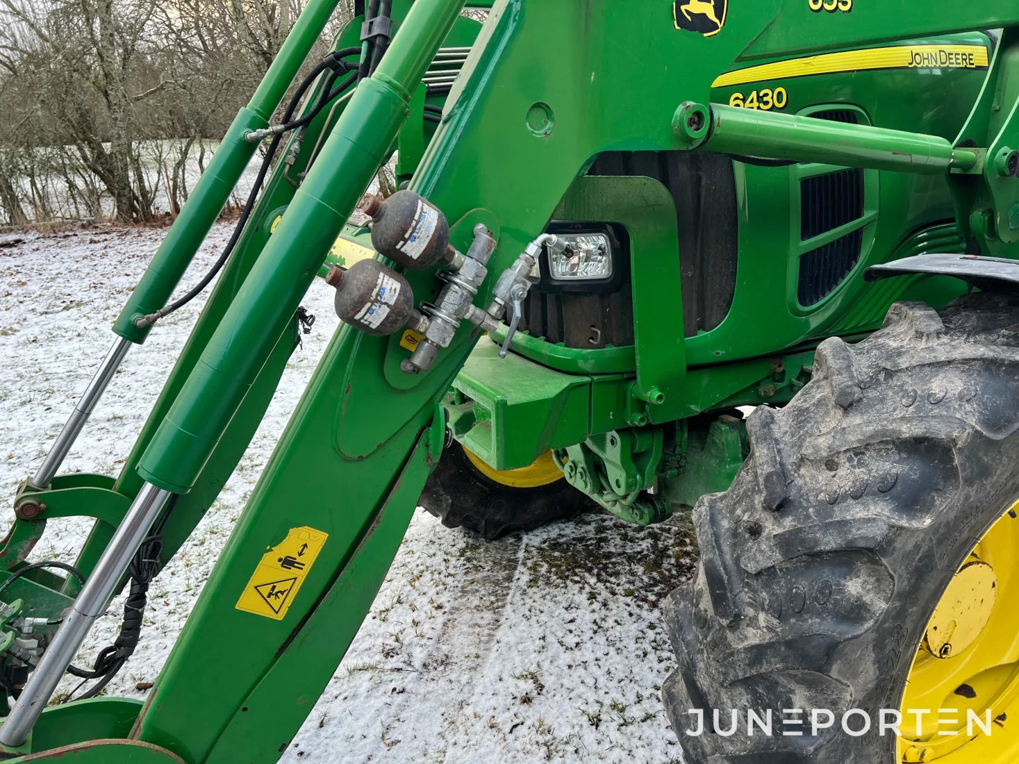 John Deere 6430 med lastare