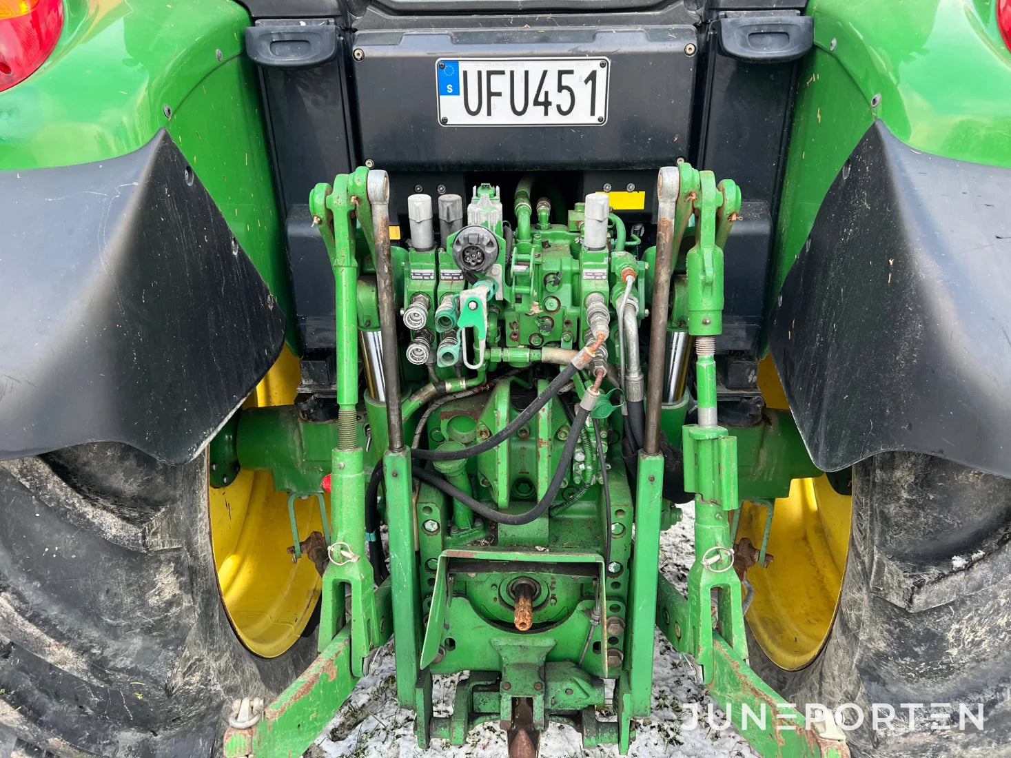 John Deere 6430 med lastare