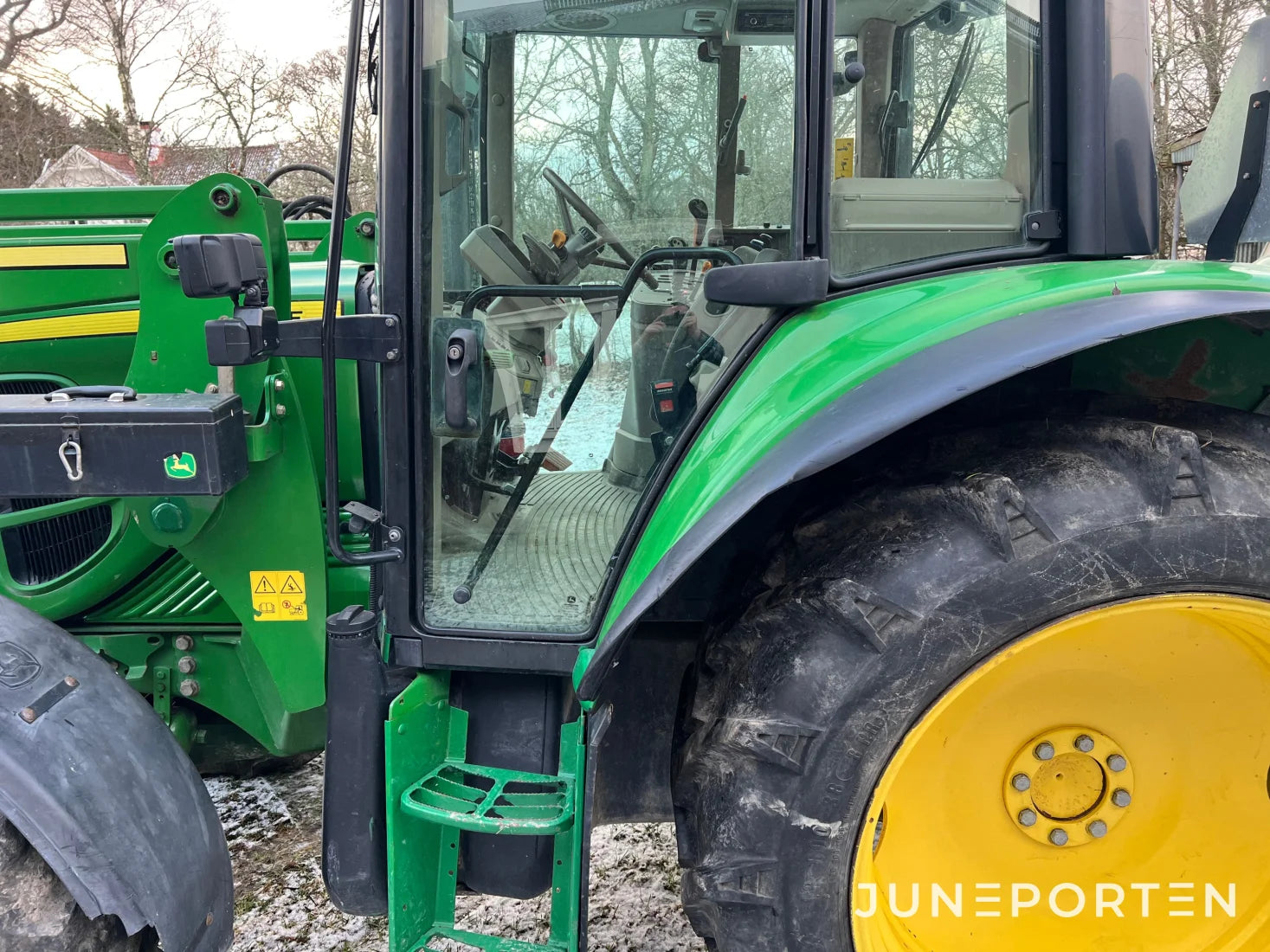 John Deere 6430 med lastare