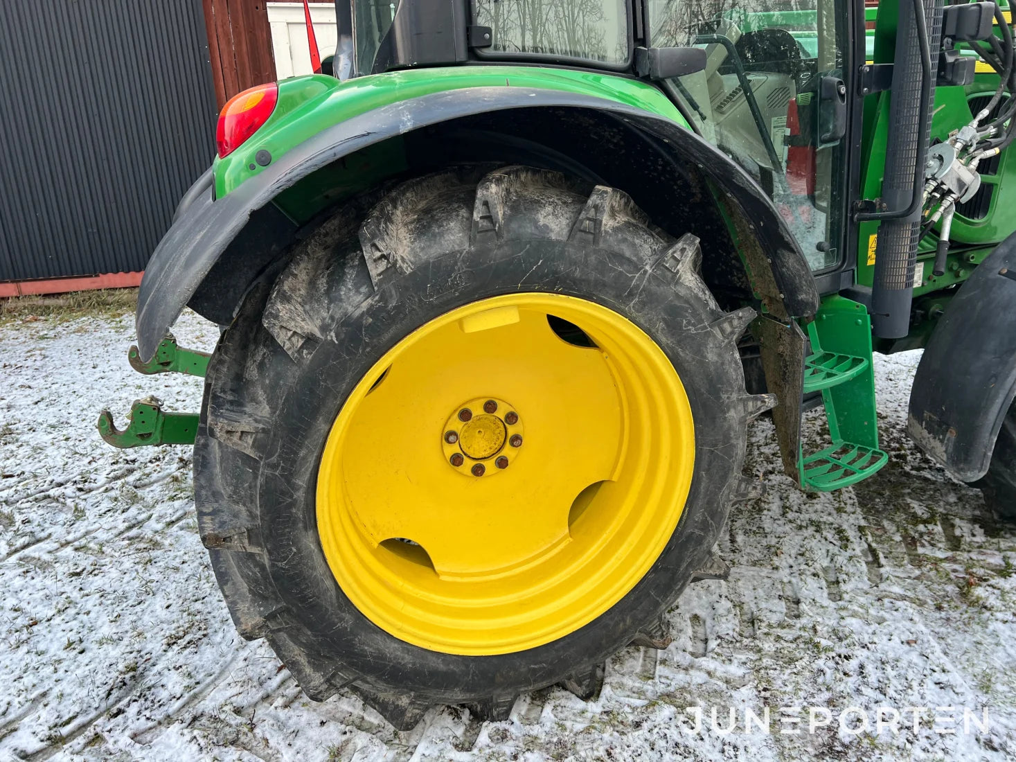 John Deere 6430 med lastare