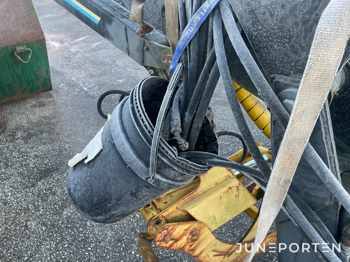 Kran med grip Mowi 300
