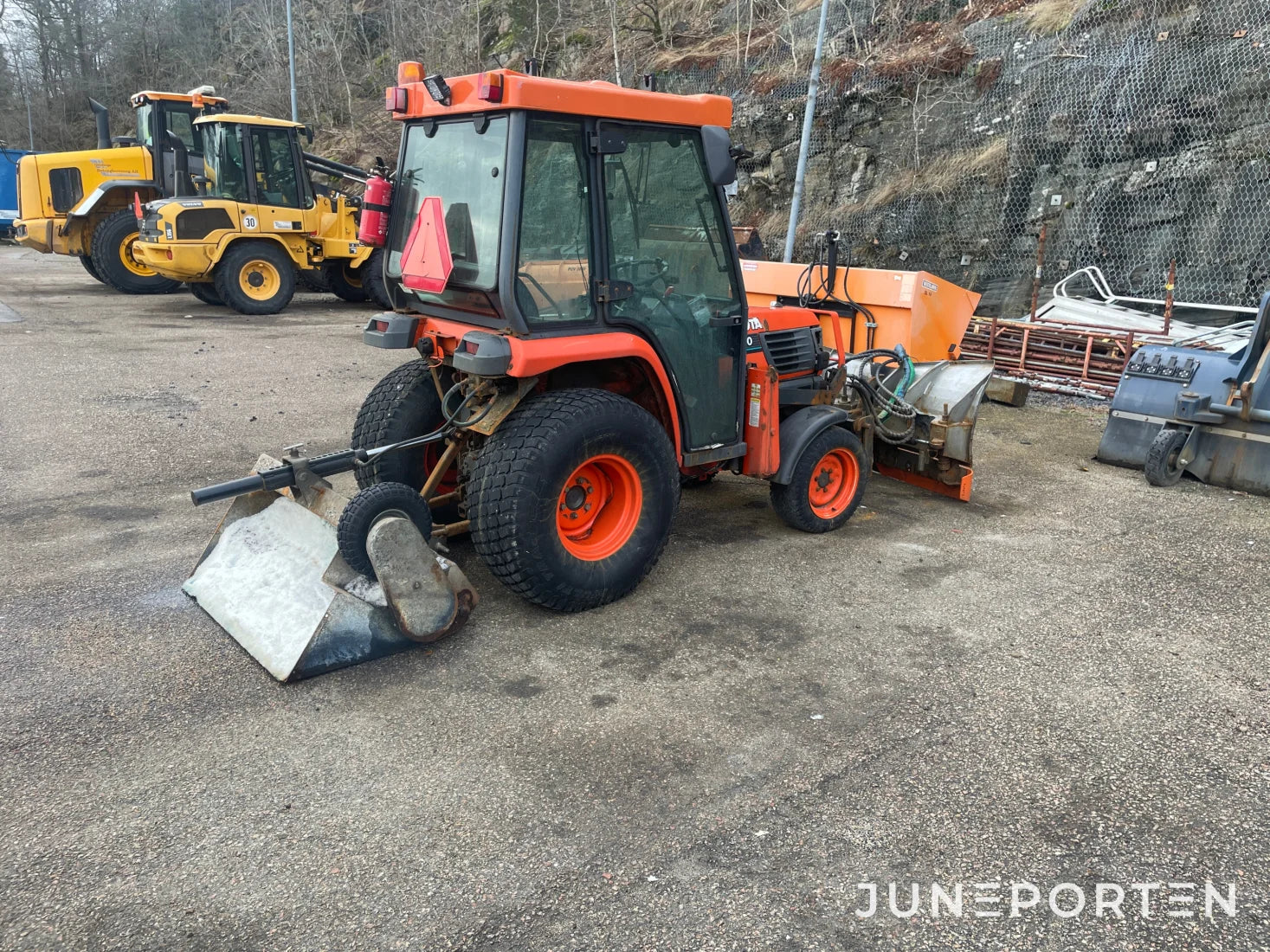 Kubota STA-30 med Lastare & Redskap