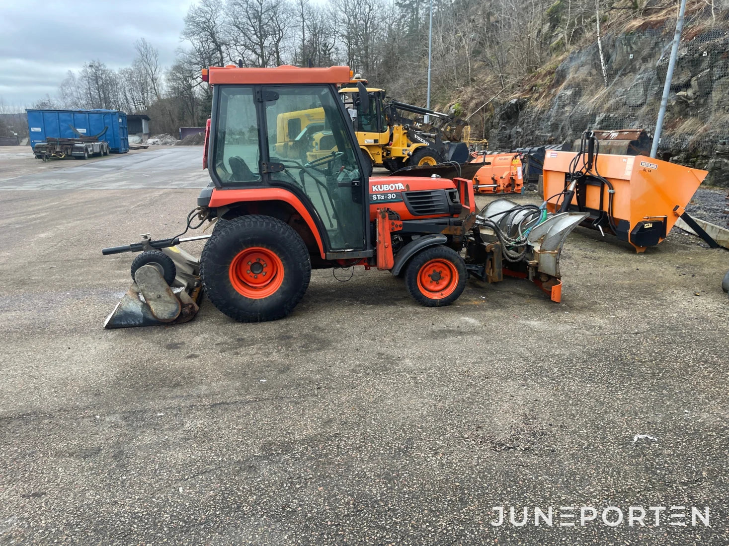 Kubota STA-30 med Lastare & Redskap