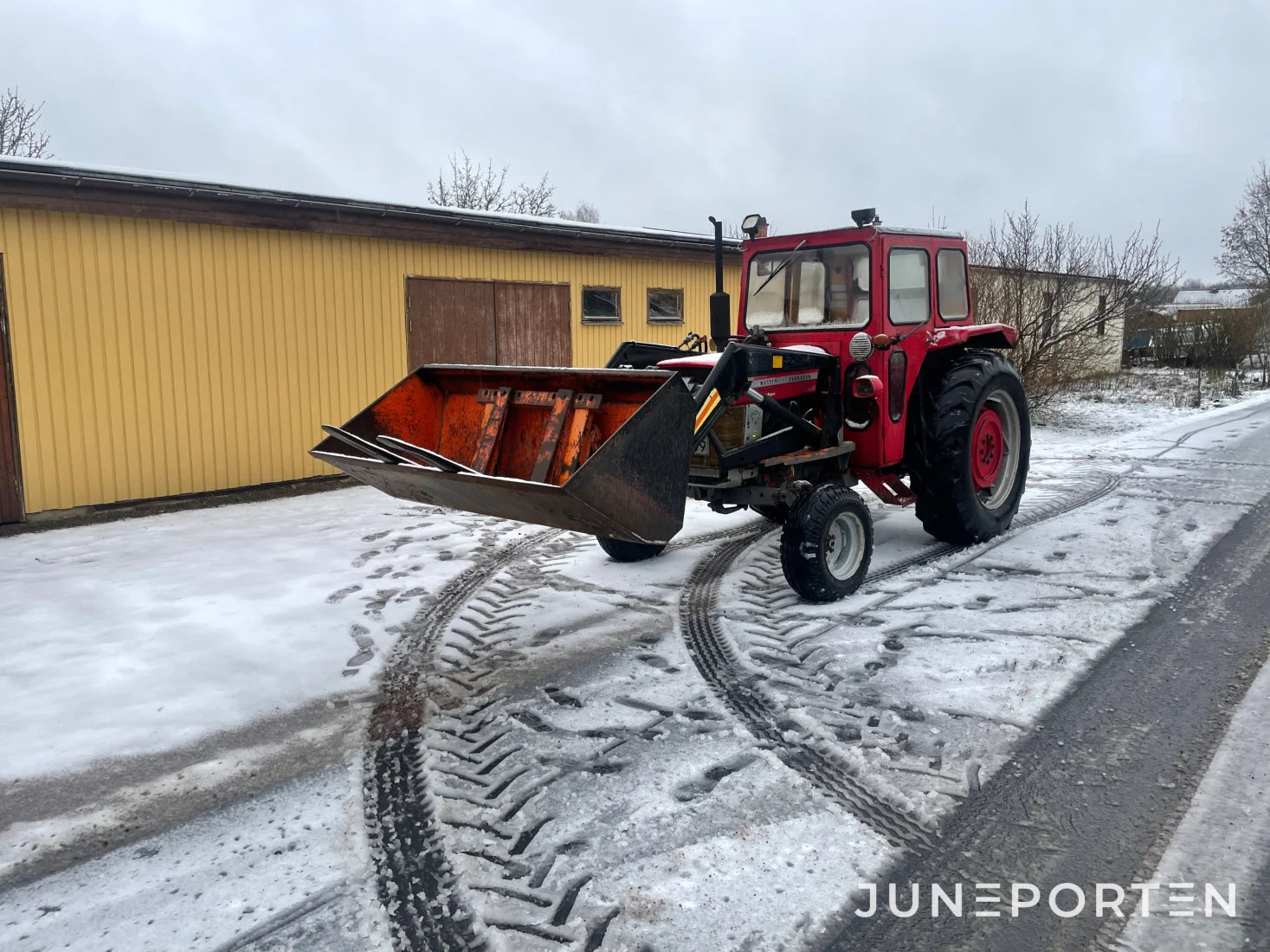 Massey Ferguson 178 med lastare