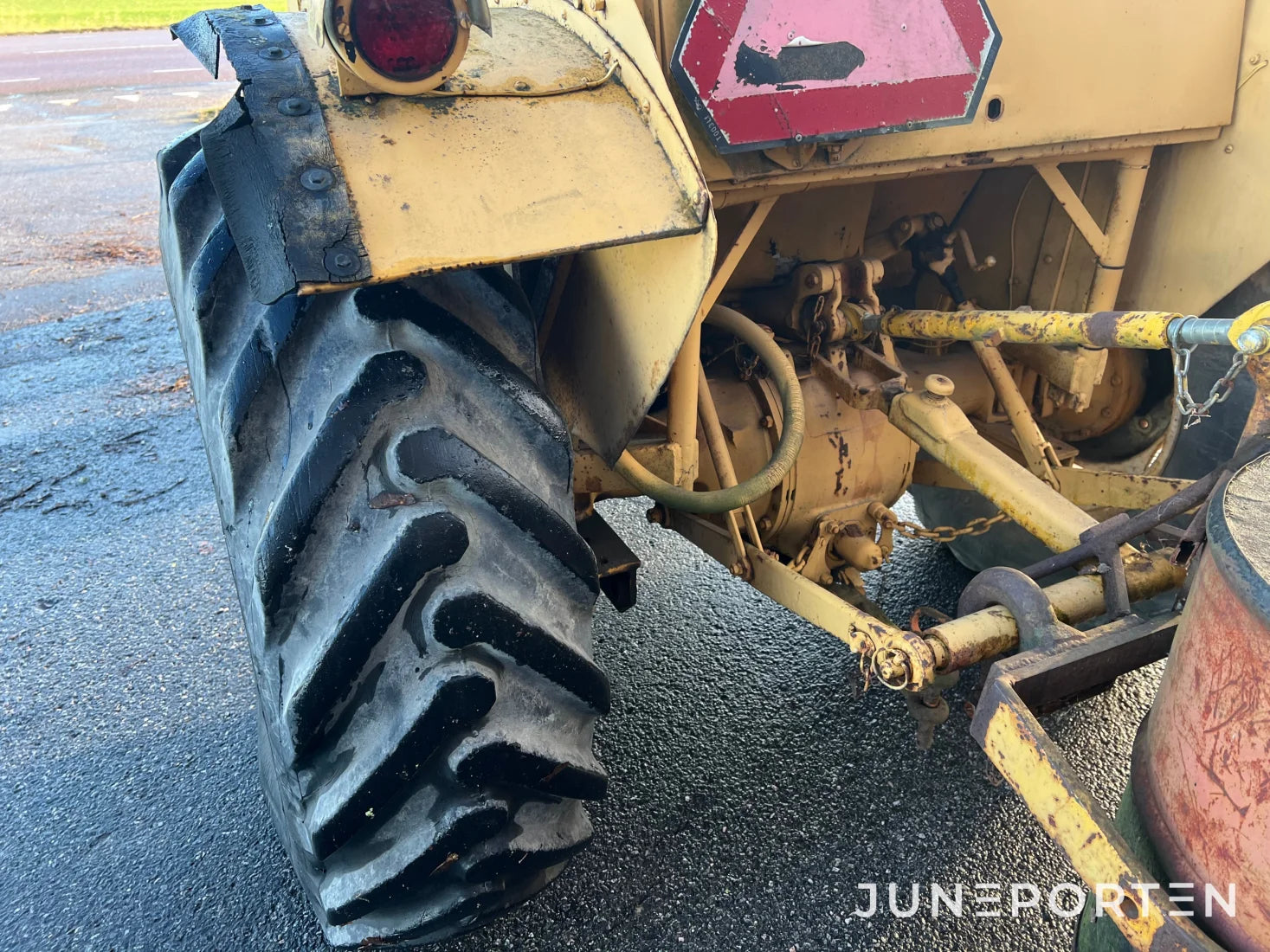 Massey Ferguson 205 converter